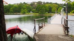 Båtar vid bron till Tranholmen